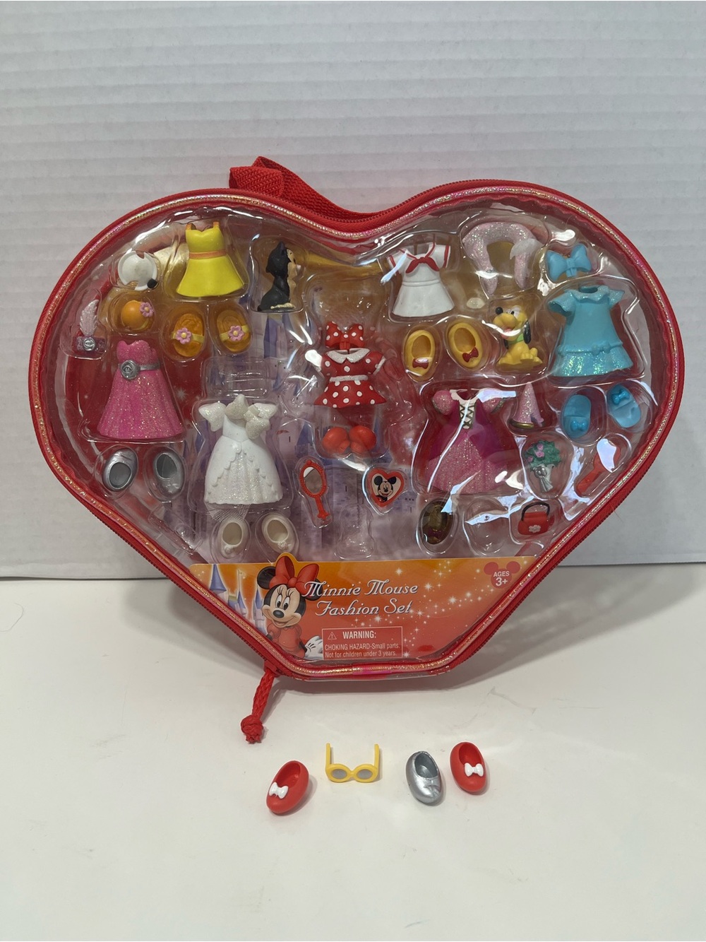 DISNEY Minnie Mouse fashion set - missing doll